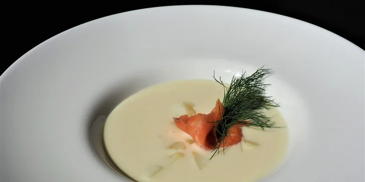 Takhle chutná léto: 4chodové menu v designové restauraci pro 1 nebo 2 gurmány