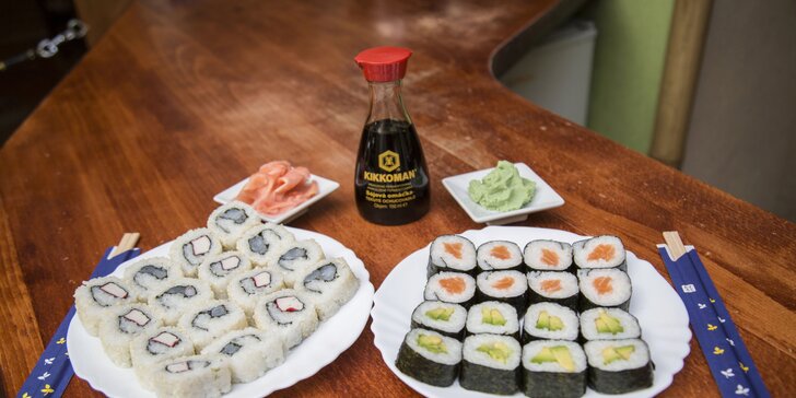 Losos, krevety, sezam a avokádo v hlavní roli: Kacumo set 32 kousků sushi s sebou