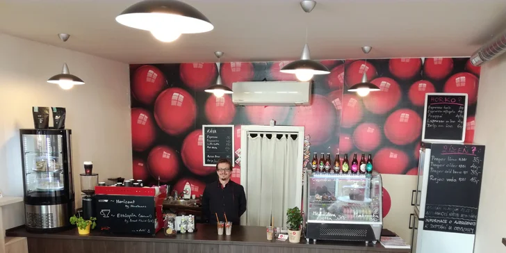 Osvěžení i životabudič: silné espresso z kávy Nordbeans s tonikem