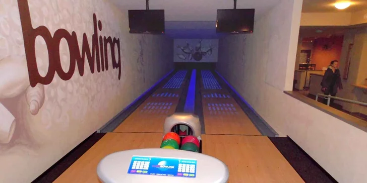 Zábava, co má koule: bowling a kilo vepřových nebo kuřecích řízků