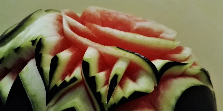 Vyřezávaný cukrový či vodní meloun s vlastním textem či obrázkem