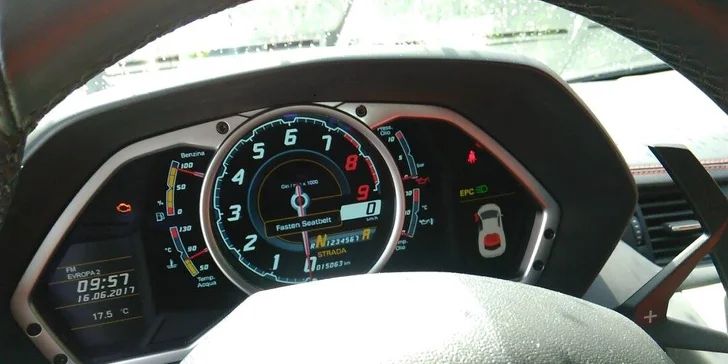 Nezapomenutelná jízda v Lamborghini jako spolujezdec nebo řidič