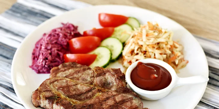 Dobroty z grilu v restauraci U Břehu pro 1 nebo 2 osoby