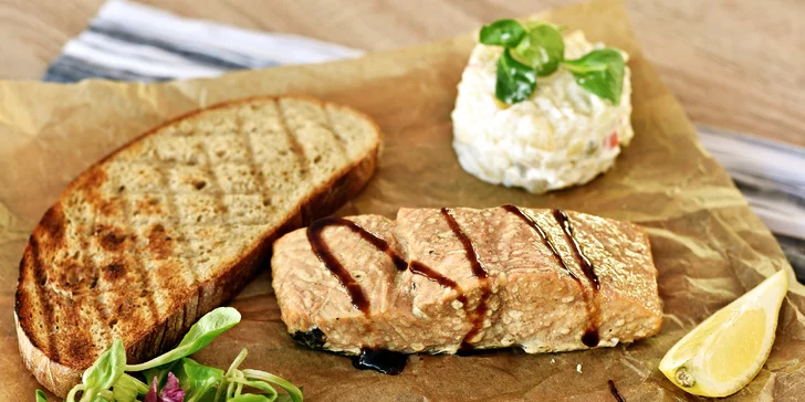 Dobroty z grilu v restauraci U Břehu pro 1 nebo 2 osoby