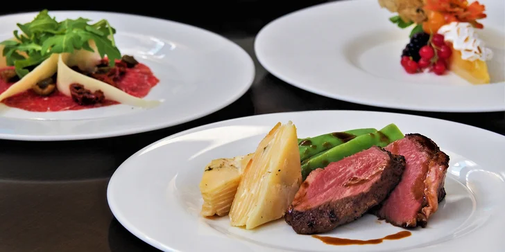 Takhle chutná léto: 4chodové menu v designové restauraci pro 1 nebo 2 gurmány