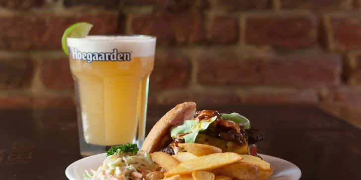 Festival burgerů v Crack Irish Pub: jehněčí, vepřový, kuřecí nebo vegetariánský