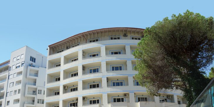 Dovolená v Albánii: letenky, all inclusive a písečná pláž 50 metrů od hotelu