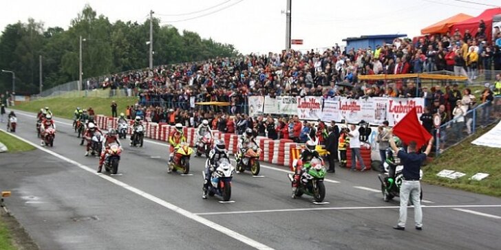 Víkend s vůní benzínu: Vstupenka na motocyklové závody Havířovský zlatý kahanec