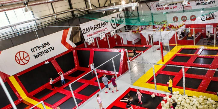 Hodina dovádění na trampolínách v JumpWorld Parku v polských Katovicích