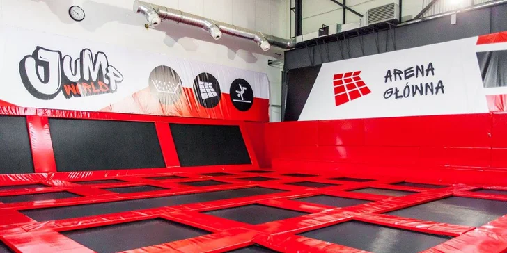 Hodina dovádění na trampolínách v JumpWorld Parku v polských Katovicích