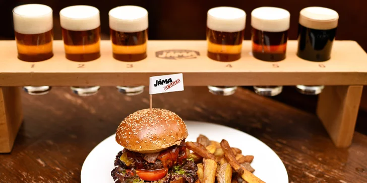 Šťavnatý burger s domácími hranolky a salátem a degustace 6 piv pro 1 i 2 osoby
