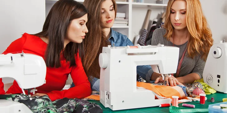 Konfekce je nuda: Zážitkový workshop, na kterém si ušijete vlastní oblečení