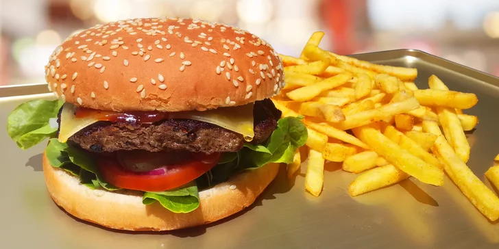 Otevřete ústa: Pořádný burger dle výběru a hranolky s pravým texaským kořením