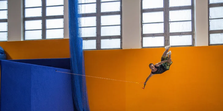 60 minut dovádění na trampolínách a v parkour zóně pro děti i dospělé