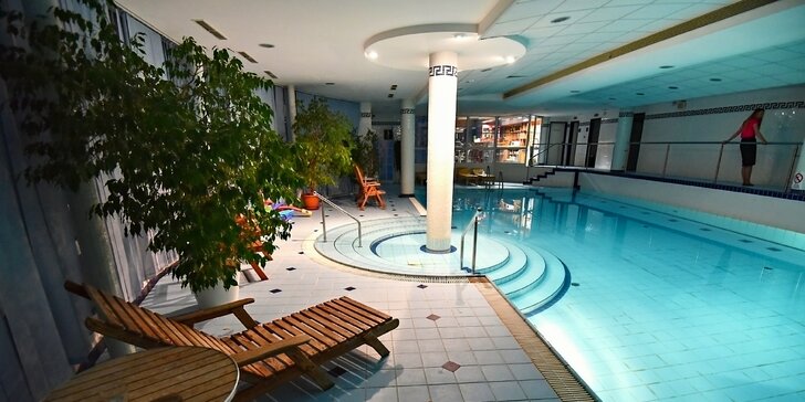 Relax pro 2 v Beskydech: polopenze, wellness, sauny i bazén ve stylu řeckých lázní