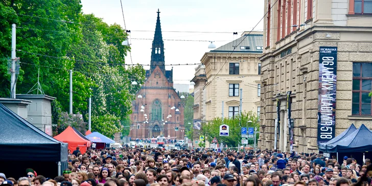 Do Brna na výstavu: KMENY 90 – subkultury devadesátých let podle Vladimira 518