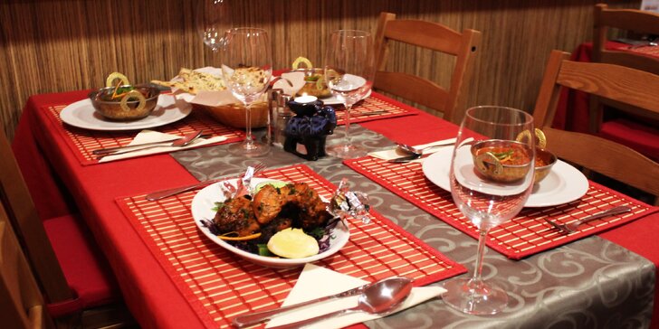 Indická hostina pro pár: 3chodové menu podle vašeho výběru a lahev vína