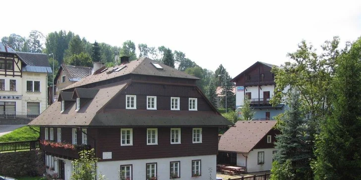 Rodinná dovolená v horách: polopenze, výlety i neomezený vstup do bazénu