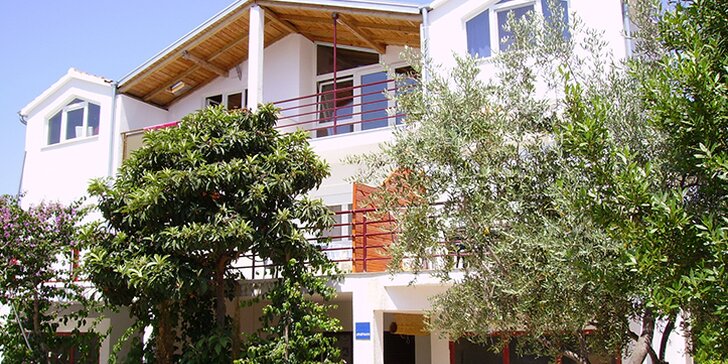 Apartmány pro 2 nebo pro 4 vzdálené jen 80 m od moře u chorvatského Šibeniku
