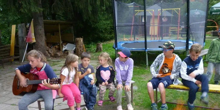 Hurá do hor: letní dětský tábor v Jeseníkách s ubytováním v horské chatě