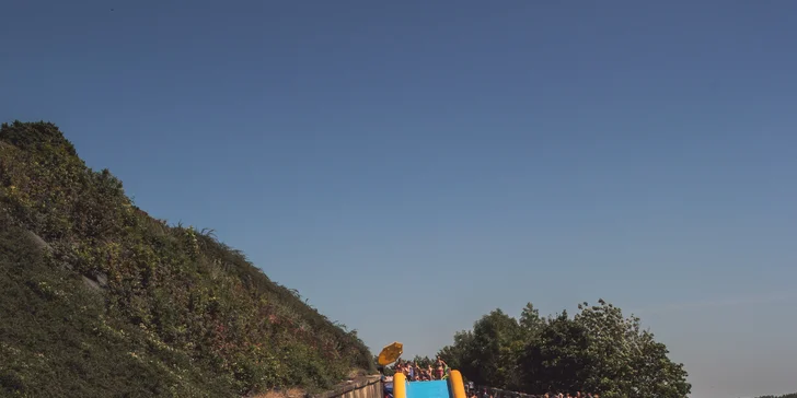Bláznivý Slide festival: neomezený počet jízd na dlouhé nafukovací skluzavce