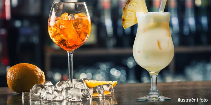 Drink a dobroty pro 2: Aperol Spritz a mandle nebo Piña Colada s nachos