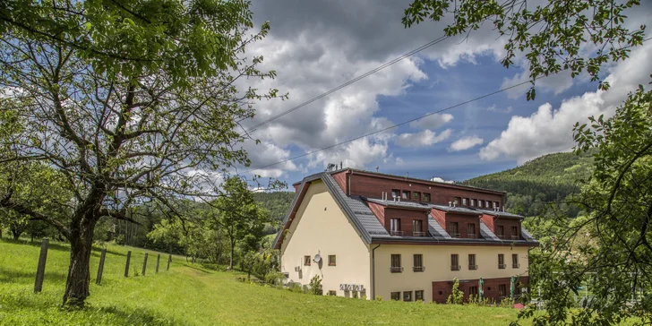 Relaxační pobyt v Jeseníkách s wellness, polopenzí a slevami na zážitky