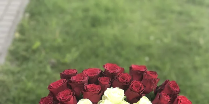 Dárková květinová krabice plná růží