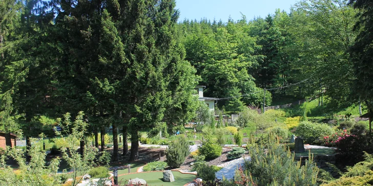 Hodina a půl adventure golfu v Beskydech pro celou rodinu či partu přátel