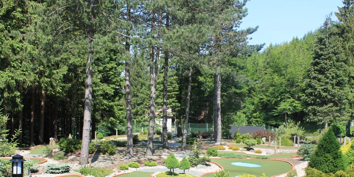 Hodina a půl adventure golfu v Beskydech pro celou rodinu či partu přátel