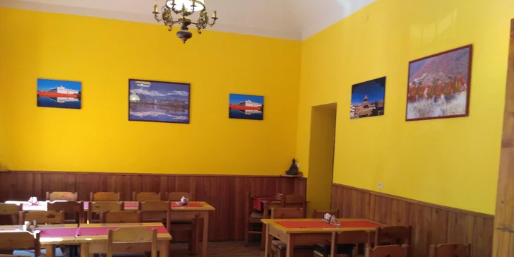 Nepálské menu až pro 4 os. s kuřecím, jehněčím i bezmasým jídlem dle výběru