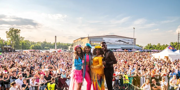  Oldies festival se koná v areálu Libros, a tak vás čeká super akce se super atmosférou. 
