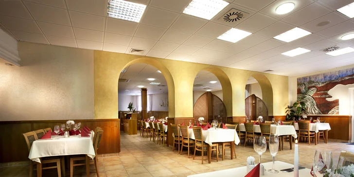 V restauraci můžete ochutnat moderně upravené krajové speciality.