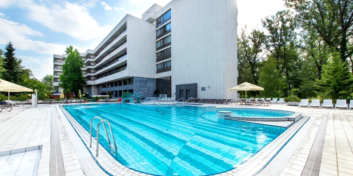 V srdci Kúpeľného ostrova sa nachádza rezort Danubi­us Health Spa Resort Esplanade.