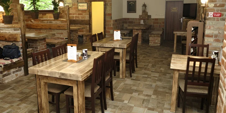 Pivovar najdete jen kousek od zastávky trolejbusu Olbrachtovo náměstí.