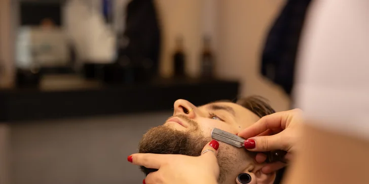 Iba strih, kombinácia strihu a úpravy brady alebo dokonca depilácia nosa a uší voskom? Vyberte si, po čom túžite!

