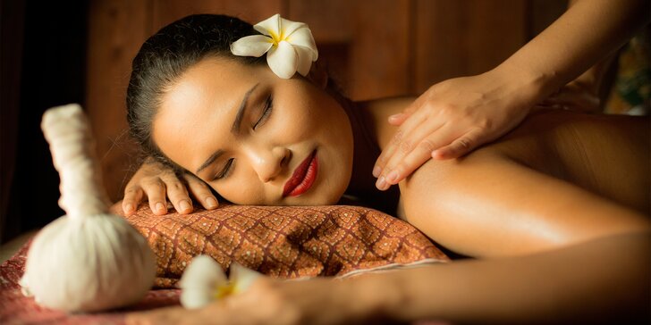 Až 120 minut společné relaxace: Dopolední či odpolední partnerská thajská masáž
