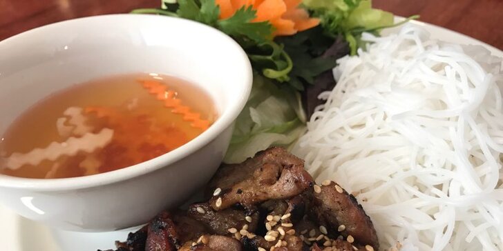 Skvěle chutná i vypadá: 3chodové vietnamské menu s nápoji dle výběru pro dva