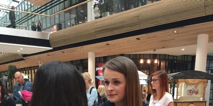 Kurz líčení s profesionální vizážistkou
