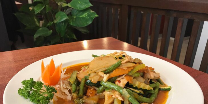 Skvěle chutná i vypadá: 3chodové vietnamské menu i s nápoji pro dva