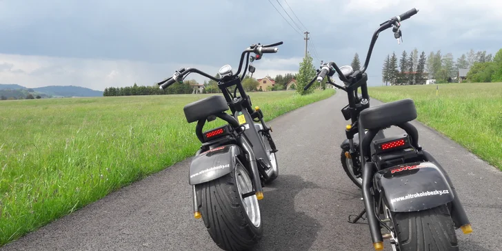 Koloběžky nesou označení „choper style“ nebo také „Harley style“.