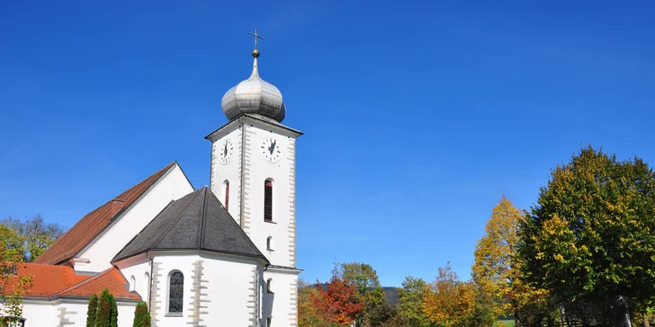 Naplánujte si výlety po okolí, třeba do Hochfichtu.