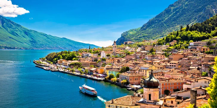Léto či podzim u Lago di Garda: 100 m od pláží, s polopenzí, bazénem a wellness