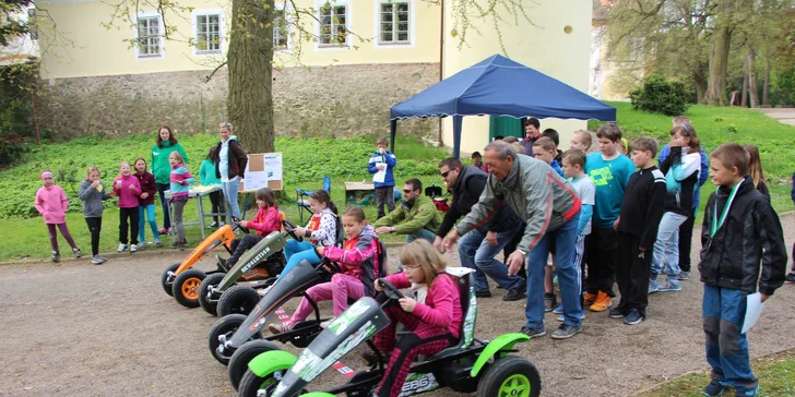 Super jízda pro dospělé i děti: Šlapací káry Berg či koloběžky Kostka na hodinu