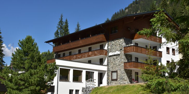 Léto či babí léto v rakouských horách: polopenze a neomezený vstup do sauny
