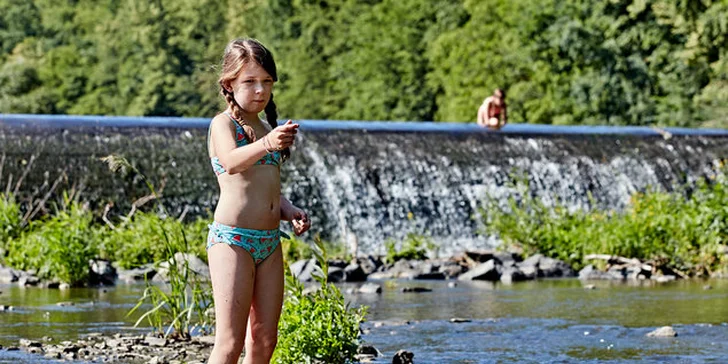 2 vstupenky na letní rodinnou komedii Špunti na vodě v kině Lucerna