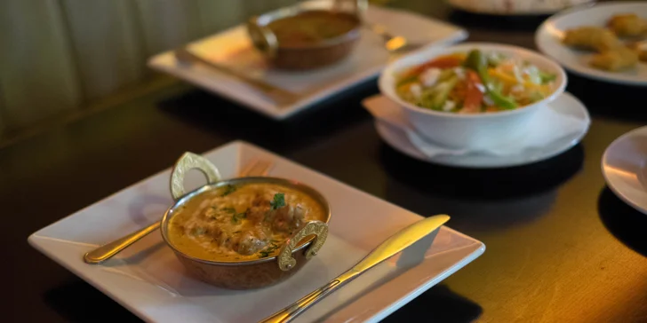 Autentické nepálské menu pro dva – masové i vegetariánské speciality