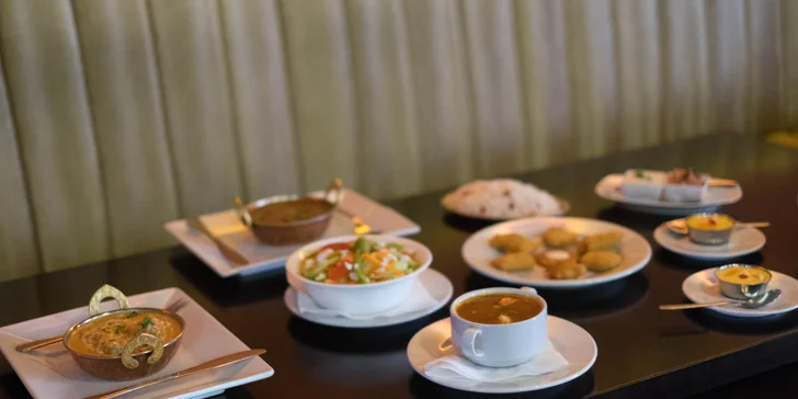 Autentické nepálské menu pro dva – masové i vegetariánské speciality
