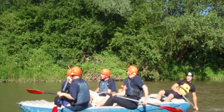 Za adrenalinem do Liptovského Mikuláše: vzrušující rafting na řece Váh
