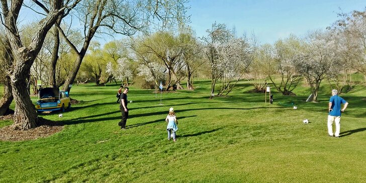 Tak trochu jiný golf – fotbalgolf: Jedna hra na hřišti ve FreeStyle Parku Modřany